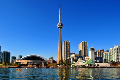 定居加拿大华人注意了 违反交规或取消移民身份