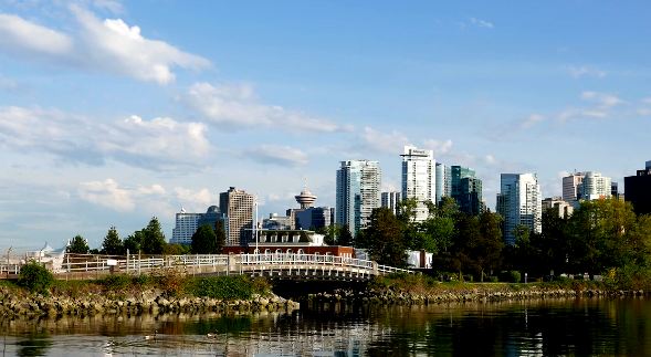 加拿大枫叶卡可以带家属吗？