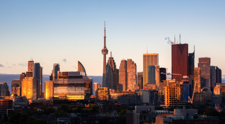 加拿大超级签证vs普通探亲签证：8大核心区别与选择指南