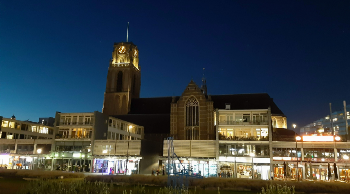 荷兰父母团聚 荷兰