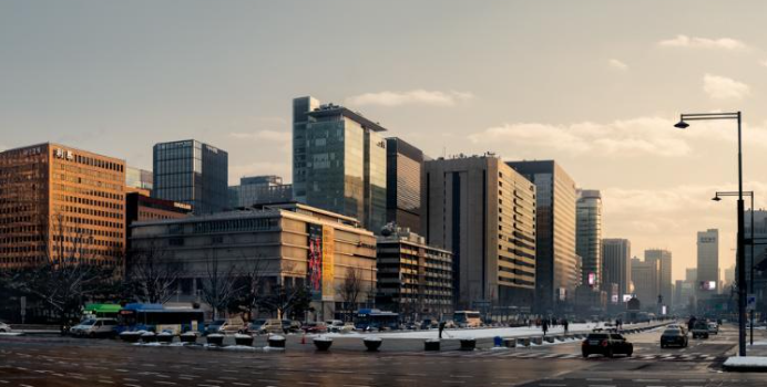 没有博士学位也能申请EB1A吗？破解常见误解