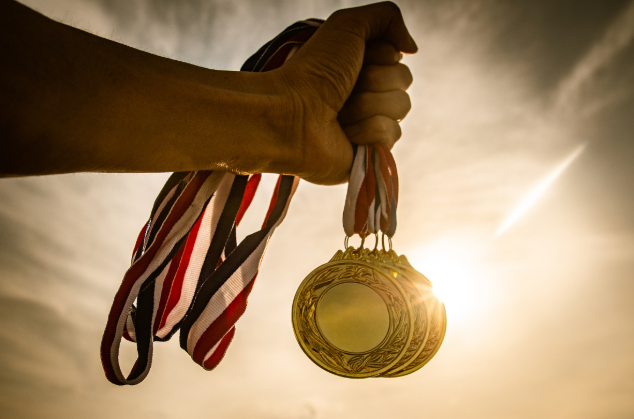 “杰出人才”的法律定义：USCIS如何评判EB-1A申请者？